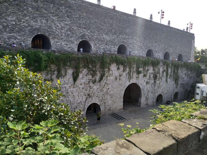 南京的古城墙-南京的古城墙城门有几座